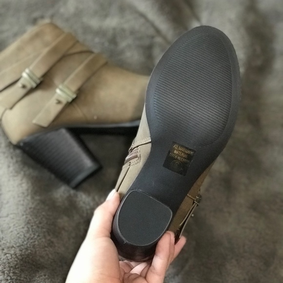 Booties - Picture 4 of 4